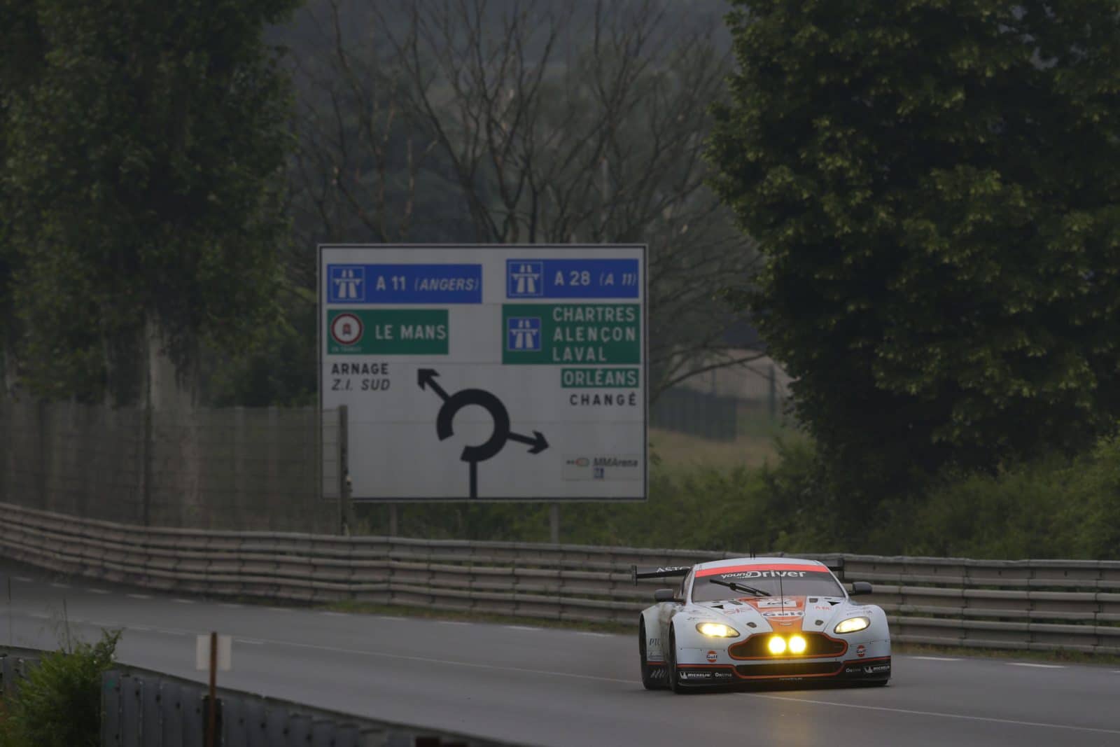 Optimisme Hos Young Driver Amr Efter Le Mans Test Racemag